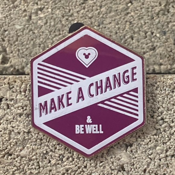 Disney Trading Pins - Picture 2 of 4